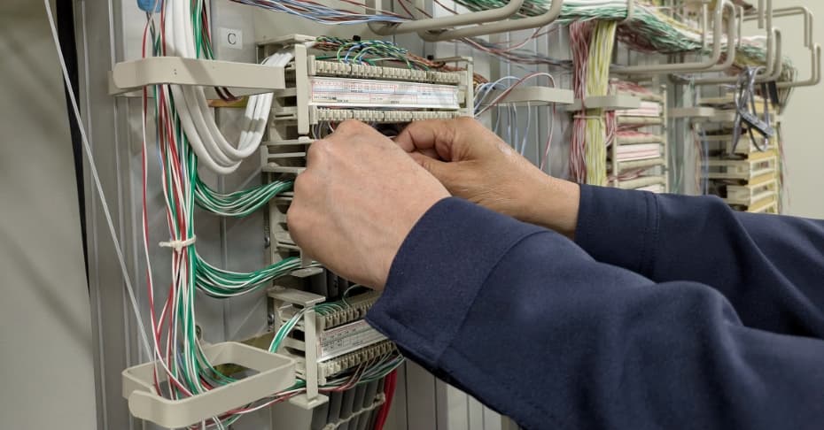 電気通信設備